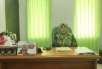 Direktur RSUD Fakfak dr. Karyani Kastella, M.Kes, Spa.Rad saat ditemui wartawan diruang kerjanya (Dok. jateng.tagarutama.com)